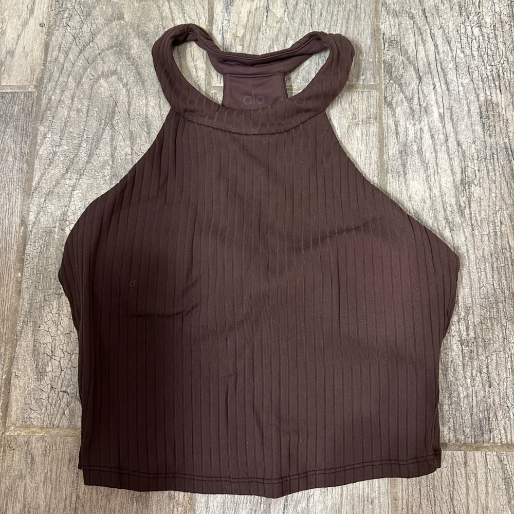 Alo crop top in deep purple!